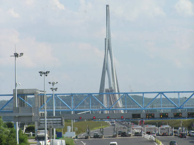 Auffahrt zur Pont de Normandie